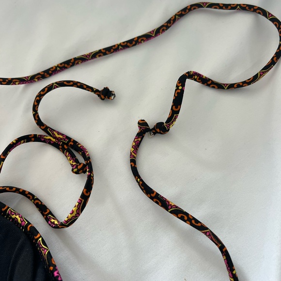 Lulu fama euc triangle top small - Picture 5 of 5